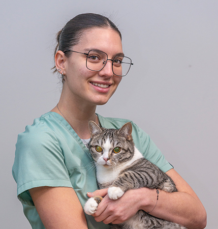 Dr Lola Alcaraz